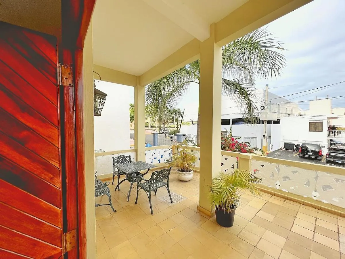 #204 Sunny Studio, Odysseyrental location